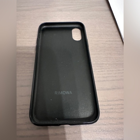 iPhone XS Rimowa Soft case black - Picture 3 of 7